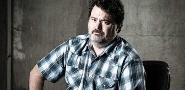 watch-tim-schafer-talk-about-his-career-in-games-here-at-1pm-today-1523618287176